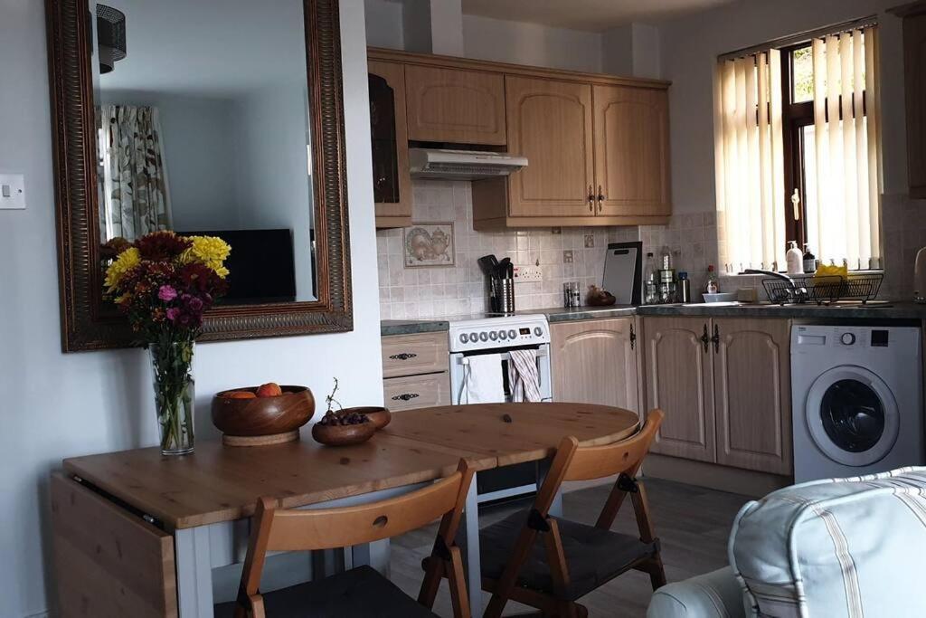 Seafront Apartment, Ground Floor, Free Parking Newcastle  Exterior foto